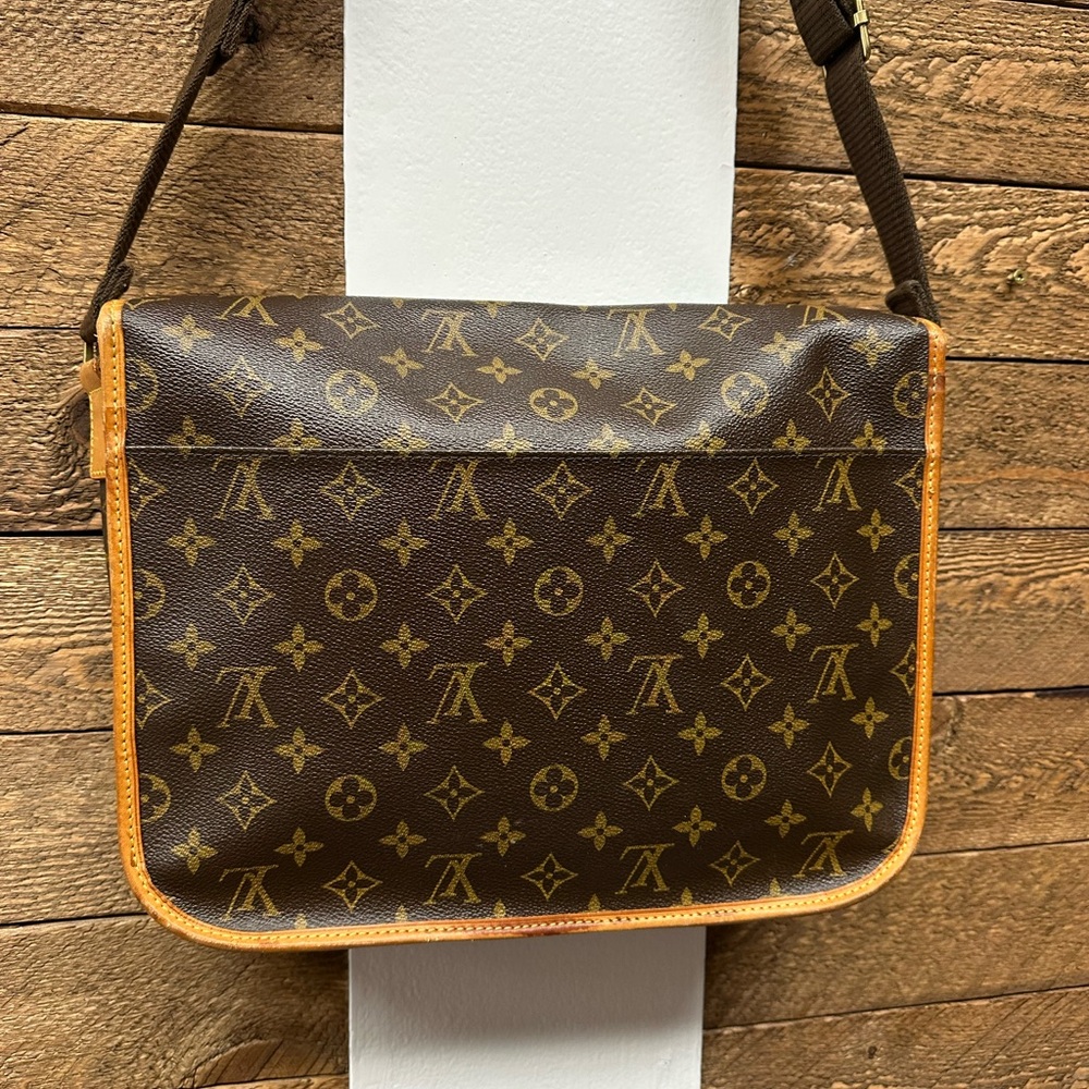 Louis Vuitton Monogram Bosphore GM Messenger Bag - Picture 3 of 13